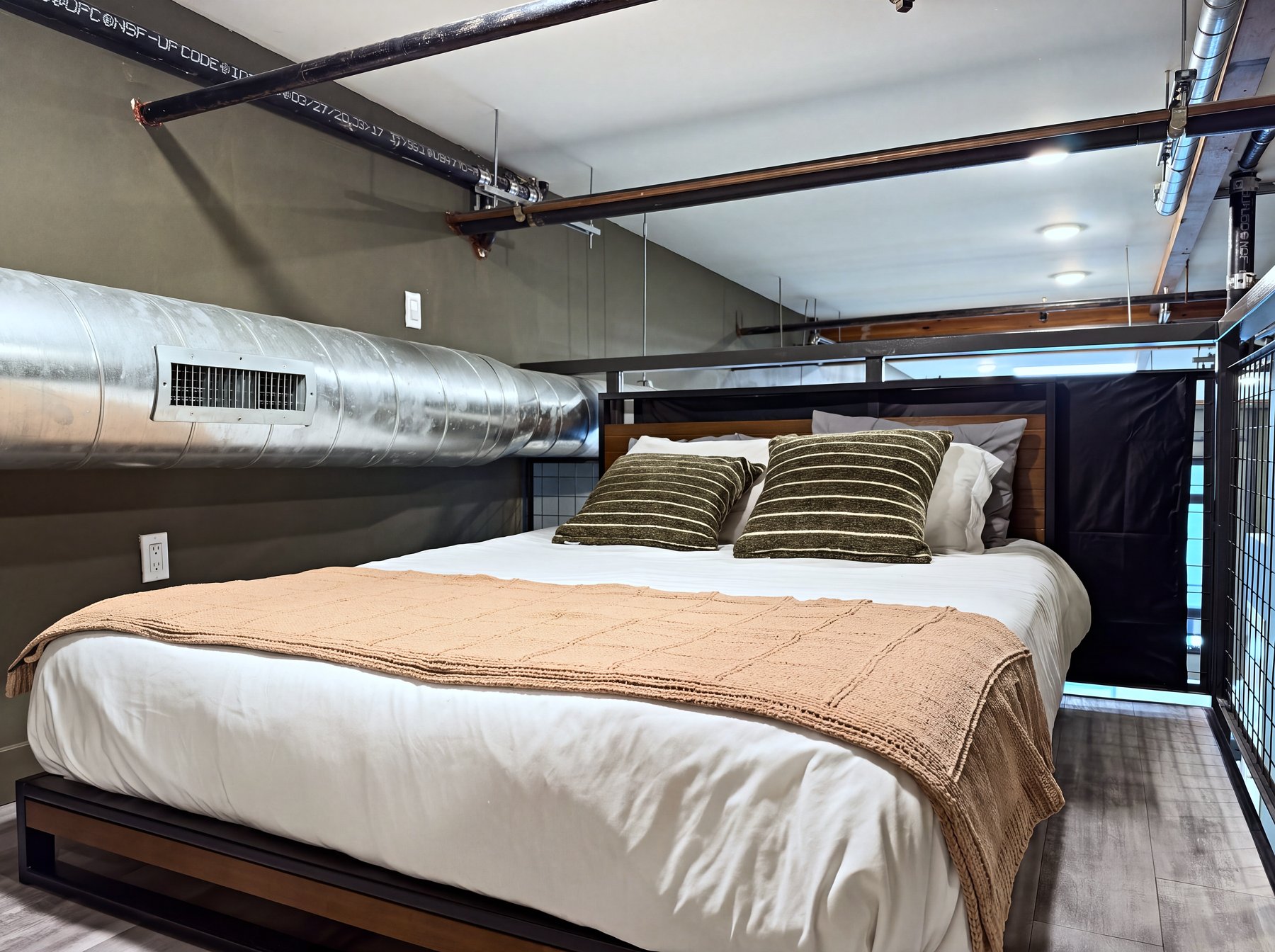 Loft 206